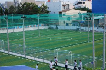 Lưới che chắn sân bóng